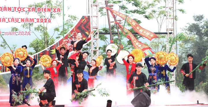 Về Quảng Ninh xem sắc màu chợ phiên lớn nhất năm Về Quảng Ninh xem sắc màu chợ phiên lớn nhất năm