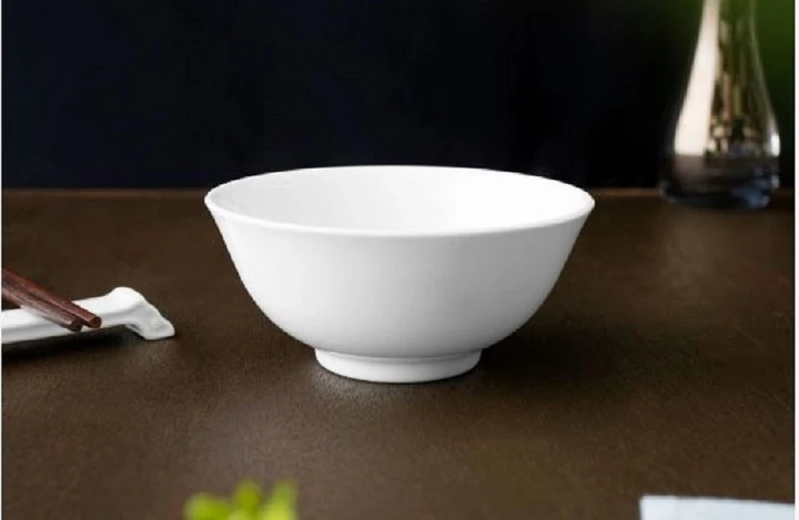 Vì sao đáy bát không bằng phẳng mà luôn phải có phần đế tròn dày? Vì sao đáy bát không bằng phẳng mà luôn phải có phần đế tròn dày?