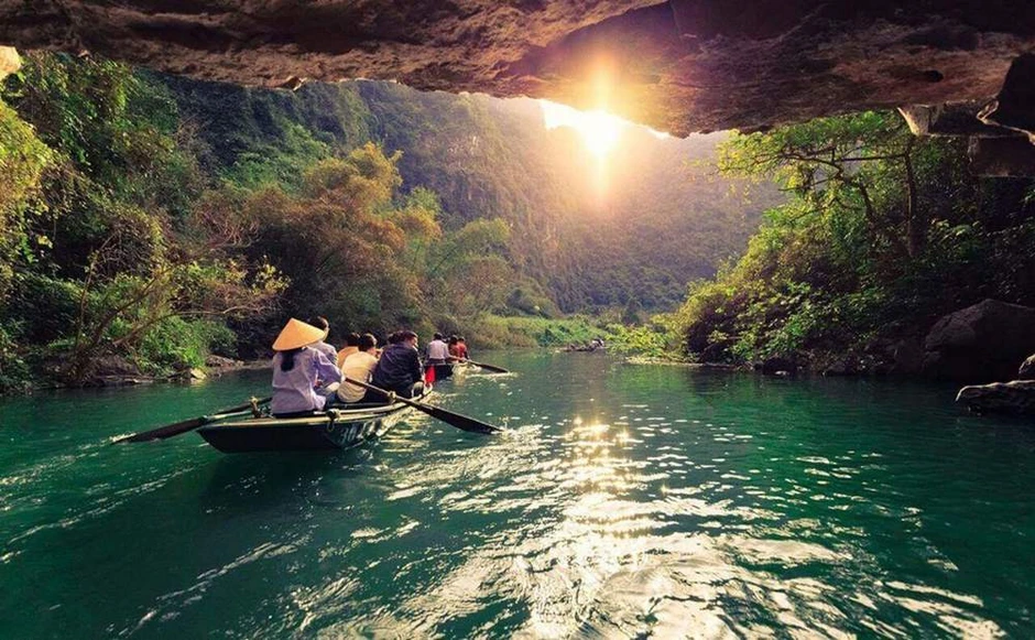 Vì sao du khách dặn nhau đừng nên đi chuyến đò cuối ở Tràng An? Vì sao du khách dặn nhau đừng nên đi chuyến đò cuối ở Tràng An?