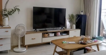 Vì sao gia đình hiện đại không còn đặt tivi lên kệ phòng khách?