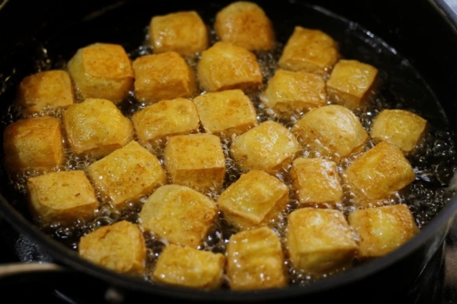 Vì sao món ăn ít ngấy hơn khi chiên ngập dầu? - Báo TinVina Cooking Vì sao món ăn ít ngấy hơn khi chiên ngập dầu? - Báo TinVina Cooking