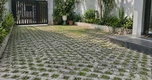 Vì sao ngày càng nhiều gia đình không còn đổ bê tông kín sân? 2 cách làm sân mát, đẹp, bớt bí đang dần thành xu hướng mới