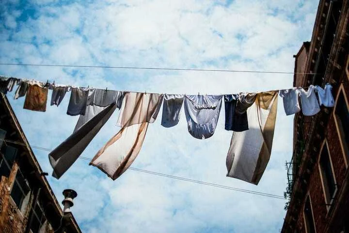 Vì sao nhiều bang ở Mỹ cấm phơi quần áo ngoài trời? Vì sao nhiều bang ở Mỹ cấm phơi quần áo ngoài trời?