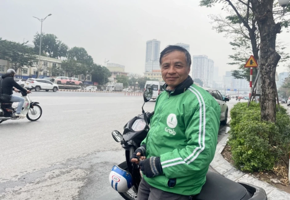 Ví tiền người dân mỏng dần vì giá xăng Ví tiền người dân mỏng dần vì giá xăng