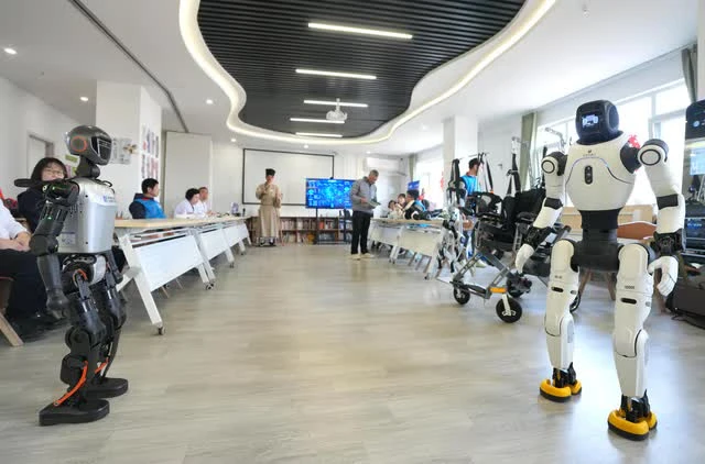 Viện dưỡng lão rộng 1.100m² với công nghệ robot hỗ trợ chăm sóc người cao tuổi Viện dưỡng lão rộng 1.100m² với công nghệ robot hỗ trợ chăm sóc người cao tuổi