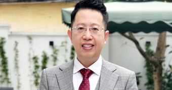 Việt Khuê - con trai nhà Toán học nổi tiếng Việt Nam: Cưới cô đồng nghiệp ở VTV, sống trong căn biệt thự bề thế