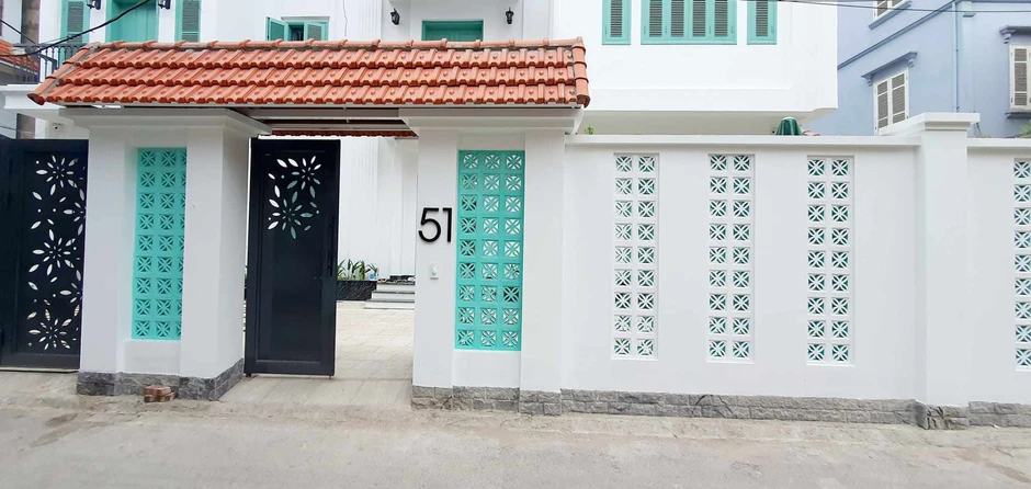 Việt Khuê - con trai nhà Toán học nổi tiếng Việt Nam: Cưới cô đồng nghiệp ở VTV, sống trong căn biệt thự bề thế Việt Khuê - con trai nhà Toán học nổi tiếng Việt Nam: Cưới cô đồng nghiệp ở VTV, sống trong căn biệt thự bề thế