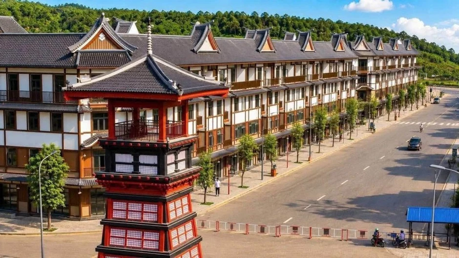 Việt Nam có dòng nước tự nhiên ấm nóng ~70 độ C quanh năm, được phát hiện cách đây 1 thế kỷ: Mạch ngầm ở độ sâu 150 m, nay liên quan đến khu nghỉ của tỷ phú Phạm Nhật Vượng Việt Nam có dòng nước tự nhiên ấm nóng ~70 độ C quanh năm, được phát hiện cách đây 1 thế kỷ: Mạch ngầm ở độ sâu 150 m, nay liên quan đến khu nghỉ của tỷ phú Phạm Nhật Vượng