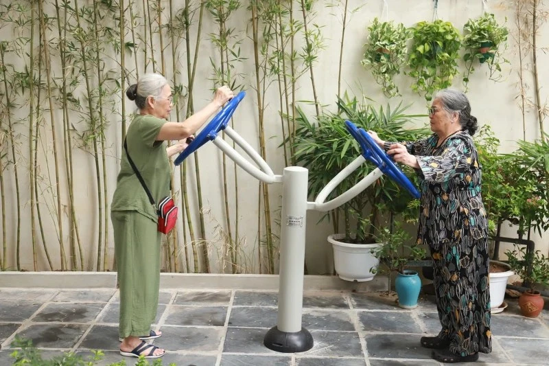 Việt Nam vừa có thêm 1 "viện dưỡng lão" công lập giá 5 triệu đồng/tháng: Sáng đưa đi, chiều đón về, đã có 20 người đăng ký Việt Nam vừa có thêm 1 "viện dưỡng lão" công lập giá 5 triệu đồng/tháng: Sáng đưa đi, chiều đón về, đã có 20 người đăng ký