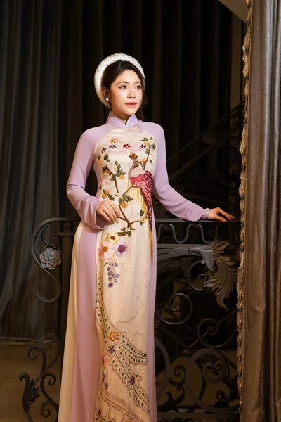 Viết tiếp câu chuyện về áo dài trong dòng chảy văn hóa đương đại Viết tiếp câu chuyện về áo dài trong dòng chảy văn hóa đương đại