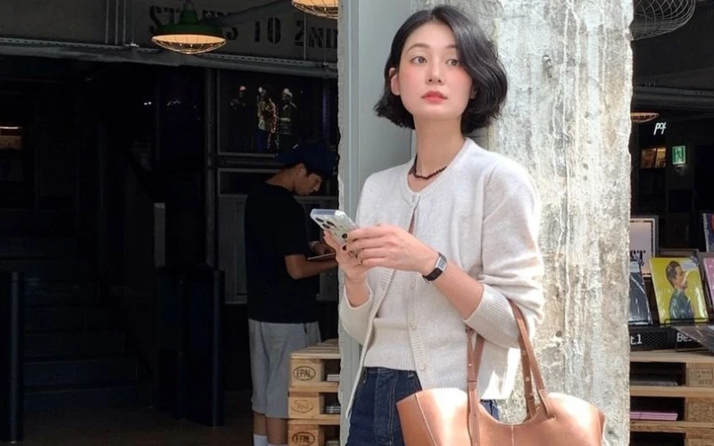 Vợ chồng ở Hải Phòng có 27 chỉ vàng với 1,8 tỷ đồng tiền mặt: Thu nhập hơn 89 triệu/tháng vẫn chưa yên tâm Vợ chồng ở Hải Phòng có 27 chỉ vàng với 1,8 tỷ đồng tiền mặt: Thu nhập hơn 89 triệu/tháng vẫn chưa yên tâm