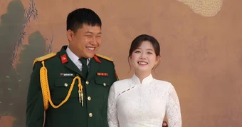 Vợ mũi trưởng Long lộ diện, nhan sắc ra sao mà dân tình nói: "Ấm lòng chiến sĩ rồi"