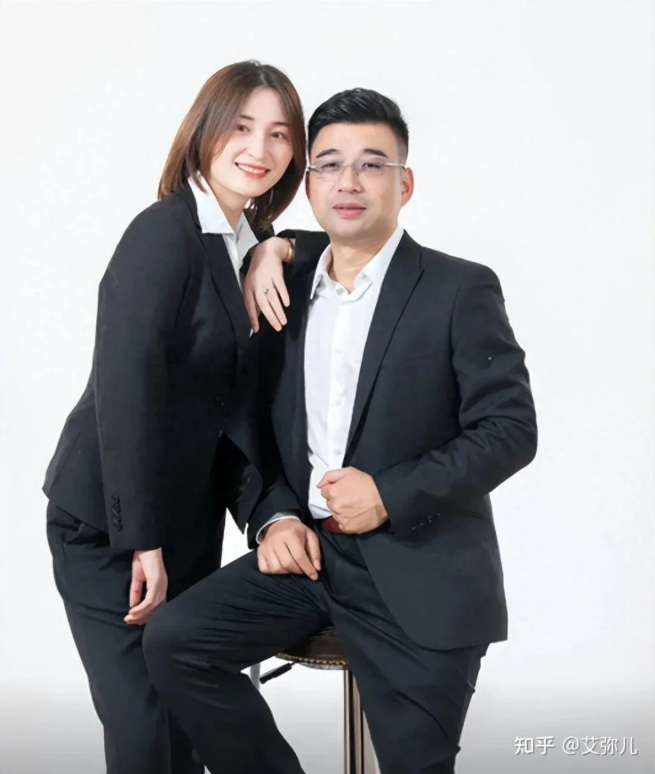 Vợ sinh 9 con trong 16 năm vì chồng "không muốn lãng phí gene tốt của chồng", riêng tiền điện đã hơn 70 triệu/tháng