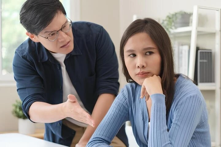 Vợ tôi lương chỉ 8 triệu đồng nhưng mỗi tháng vẫn cho em trai 2 triệu tiêu vặt Vợ tôi lương chỉ 8 triệu đồng nhưng mỗi tháng vẫn cho em trai 2 triệu tiêu vặt