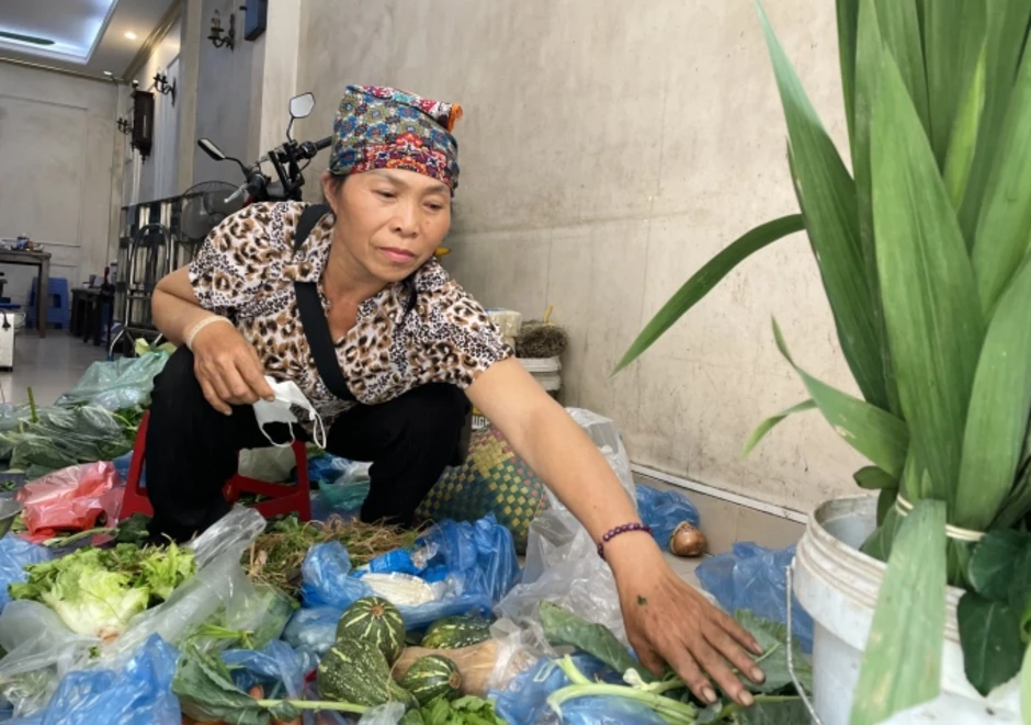 Vòng lặp 'đuổi - chạy' ở chợ cóc Hà Nội
