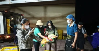 Vụ bữa ăn bán trú toàn tóp mỡ: Dừng hợp đồng nhà thầu cung cấp dịch vụ