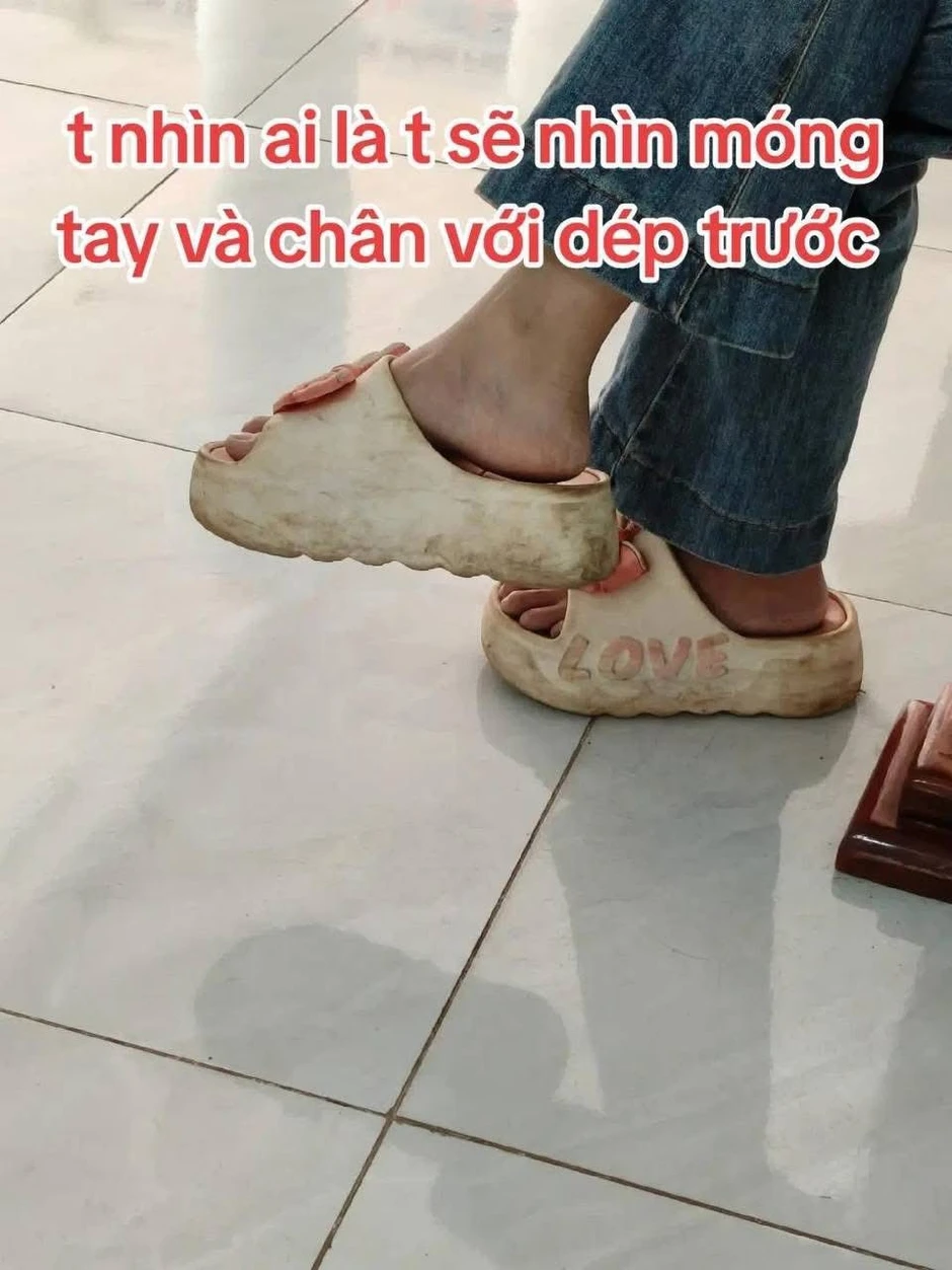 Vụ chụp lén cô gái ở bệnh viện để bêu rếu: Nơi giành giật sự sống đâu phải sàn diễn thời trang mà đòi lộng lẫy? Vụ chụp lén cô gái ở bệnh viện để bêu rếu: Nơi giành giật sự sống đâu phải sàn diễn thời trang mà đòi lộng lẫy?