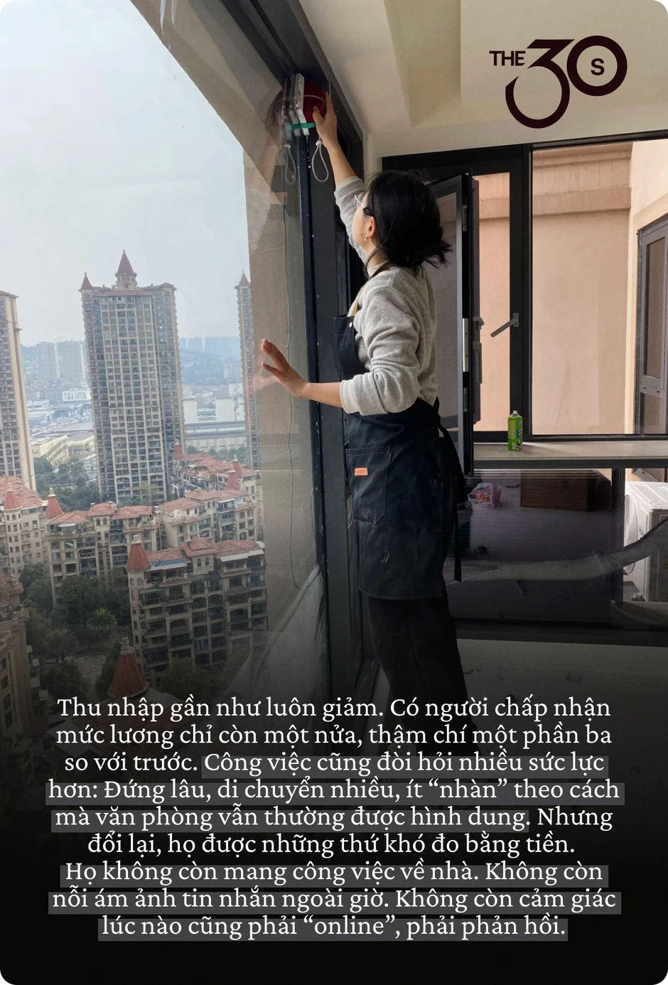 Xu hướng sau 30 tuổi nghỉ việc văn phòng đi làm giúp việc, phục vụ bưng bê: Là giải thoát hay tự làm khó mình?