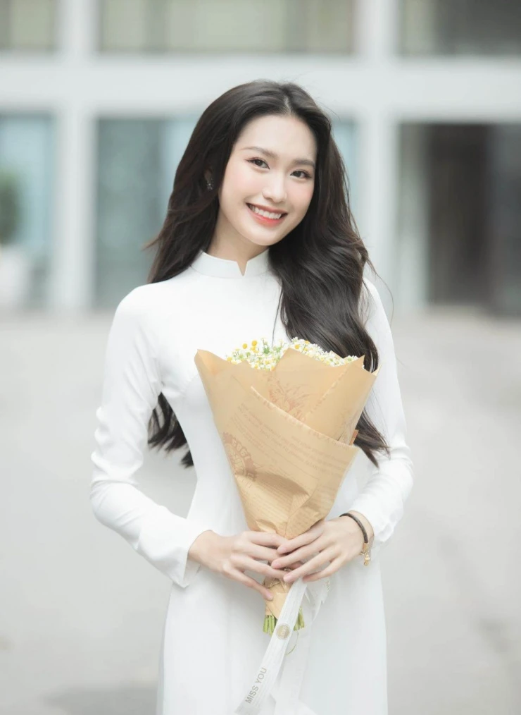 Xuất hiện cô gái Bắc Ninh "song trùng" với Doãn Hải My: 11.000 người thả tim cho 2 bức ảnh Xuất hiện cô gái Bắc Ninh "song trùng" với Doãn Hải My: 11.000 người thả tim cho 2 bức ảnh