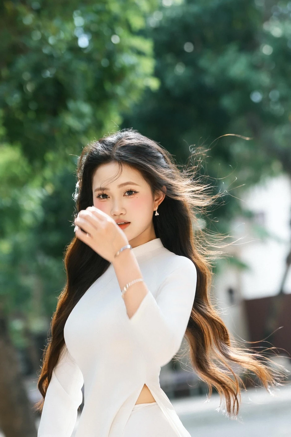 Xuất hiện cô gái Bắc Ninh "song trùng" với Doãn Hải My: 11.000 người thả tim cho 2 bức ảnh Xuất hiện cô gái Bắc Ninh "song trùng" với Doãn Hải My: 11.000 người thả tim cho 2 bức ảnh