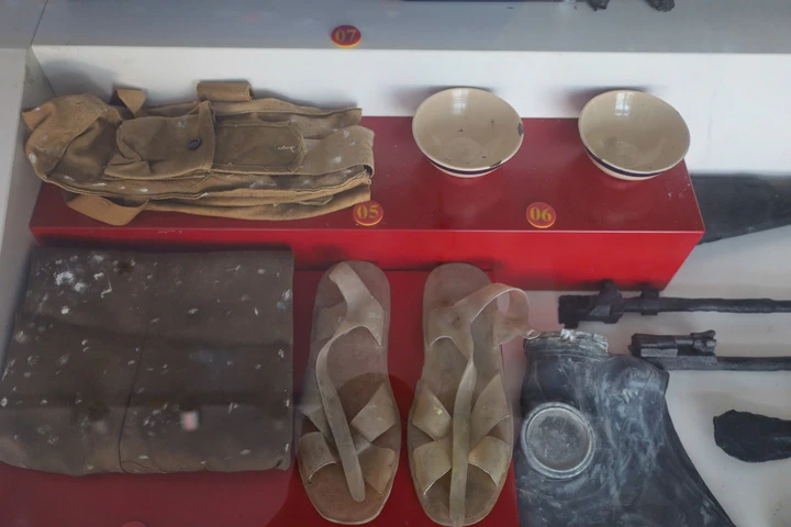 Xúc động dâng hương tại Khu tưởng niệm Chiến sĩ Gạc Ma Xúc động dâng hương tại Khu tưởng niệm Chiến sĩ Gạc Ma