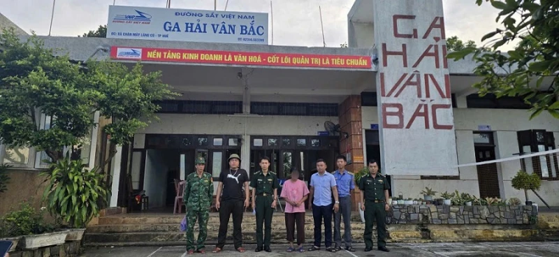 Xuyên đêm băng rừng Hải Vân tìm cô gái mất tích sau khi dừng tàu Bắc – Nam Xuyên đêm băng rừng Hải Vân tìm cô gái mất tích sau khi dừng tàu Bắc – Nam