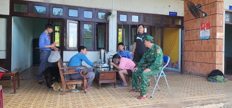 Xuyên đêm băng rừng Hải Vân tìm cô gái mất tích sau khi dừng tàu Bắc – Nam Xuyên đêm băng rừng Hải Vân tìm cô gái mất tích sau khi dừng tàu Bắc – Nam