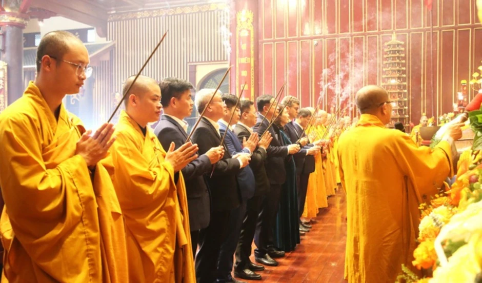Yên Tử khai hội di sản, cầu bình an và thịnh vượng tới nhân dân Yên Tử khai hội di sản, cầu bình an và thịnh vượng tới nhân dân