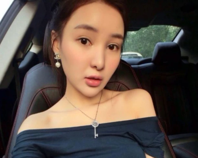 Yêu nữ hàng hiệu đời đầu "quậy đục nước" giới thượng lưu Trung Quốc, bị "cấm sóng" vô thời hạn vì bất trị