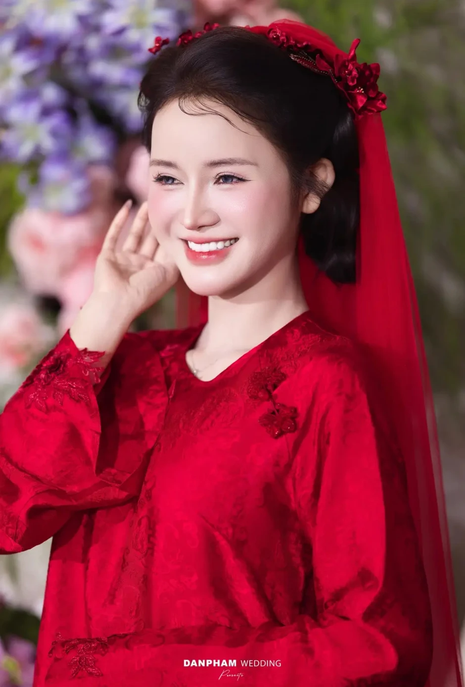 Yêu qua mạng, chàng trai Thanh Hóa sốc nặng khi biết vợ hơn mình 9 tuổi sau thời gian sống chung Yêu qua mạng, chàng trai Thanh Hóa sốc nặng khi biết vợ hơn mình 9 tuổi sau thời gian sống chung