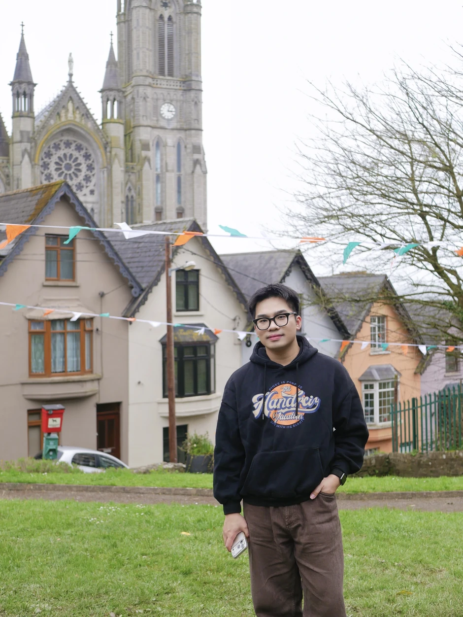 "Sợ" tiếng Anh đến mức định bỏ học, nam sinh bứt phá ẵm học bổng Ireland "Sợ" tiếng Anh đến mức định bỏ học, nam sinh bứt phá ẵm học bổng Ireland