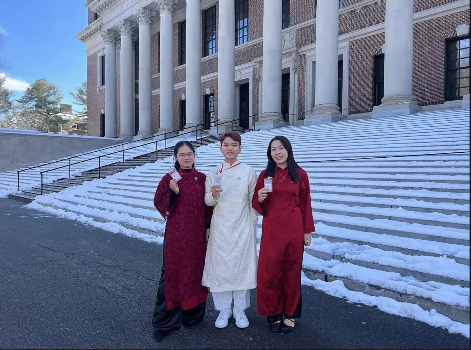 3 sinh viên đại diện Việt Nam tham gia hội nghị HUAP 2026 tại ĐH Harvard 3 sinh viên đại diện Việt Nam tham gia hội nghị HUAP 2026 tại ĐH Harvard
