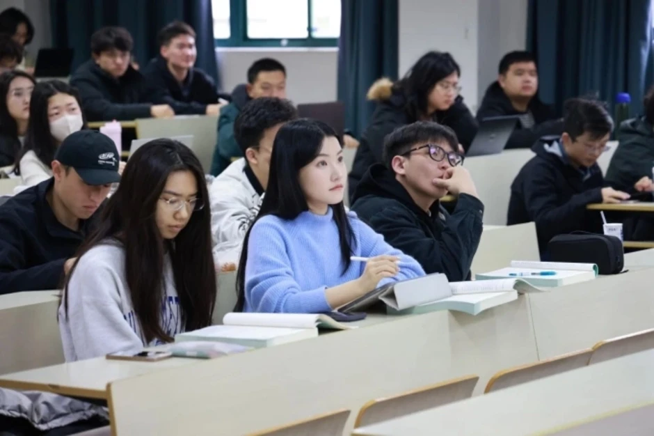 Cú 'quay xe' của người Trung Quốc với các cường quốc du học Cú 'quay xe' của người Trung Quốc với các cường quốc du học