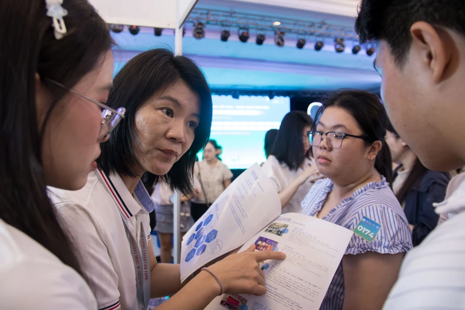 ĐH Thanh Hoa, Bắc Kinh, Phúc Đán... top Trung Quốc tuyển học sinh Việt thế nào? ĐH Thanh Hoa, Bắc Kinh, Phúc Đán... top Trung Quốc tuyển học sinh Việt thế nào?