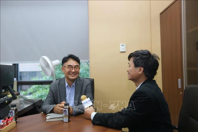Du học sinh Việt Nam nhận học bổng toàn cầu của quỹ khuyến học Hàn Quốc Du học sinh Việt Nam nhận học bổng toàn cầu của quỹ khuyến học Hàn Quốc