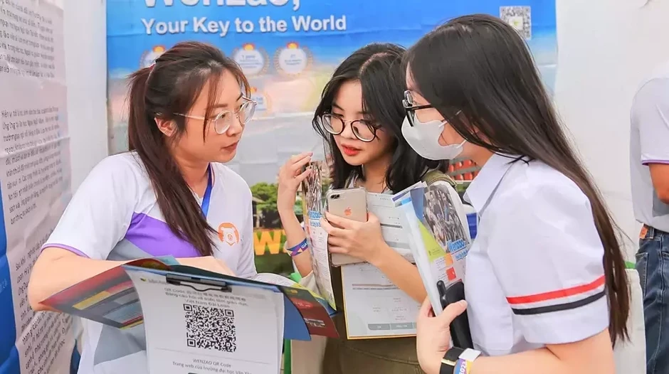 Du học sinh Việt vướng thủ tục visa Đài Loan Du học sinh Việt vướng thủ tục visa Đài Loan