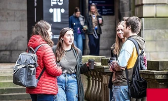 Hàng chục du học sinh giành học bổng Chevening bị từ chối visa