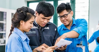 Mỗi năm cấp khoảng 10.000 visa du học nghề tại Đức cho người Việt