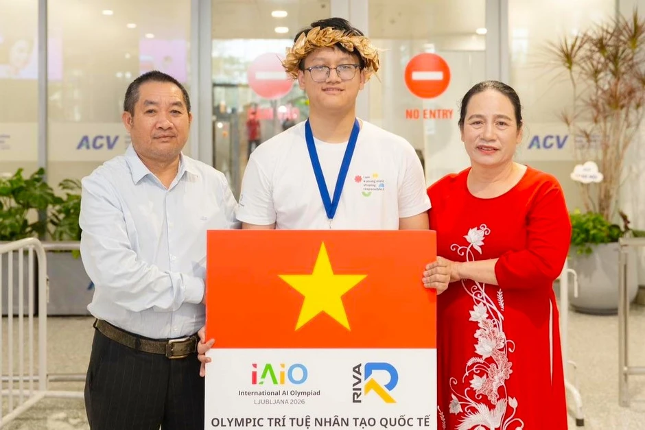 Nam sinh trúng tuyển đại học hàng đầu Mỹ với học bổng 12 tỷ đồng Nam sinh trúng tuyển đại học hàng đầu Mỹ với học bổng 12 tỷ đồng