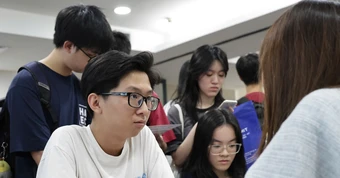 Nhiều học sinh Việt Nam ‘đổi hướng’ chọn đi du học Trung Quốc, Singapore