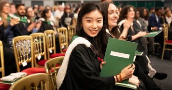 Nhiều suất du học Mỹ, Úc, Anh miễn phí cho người Việt đang mở đơn dịp tết