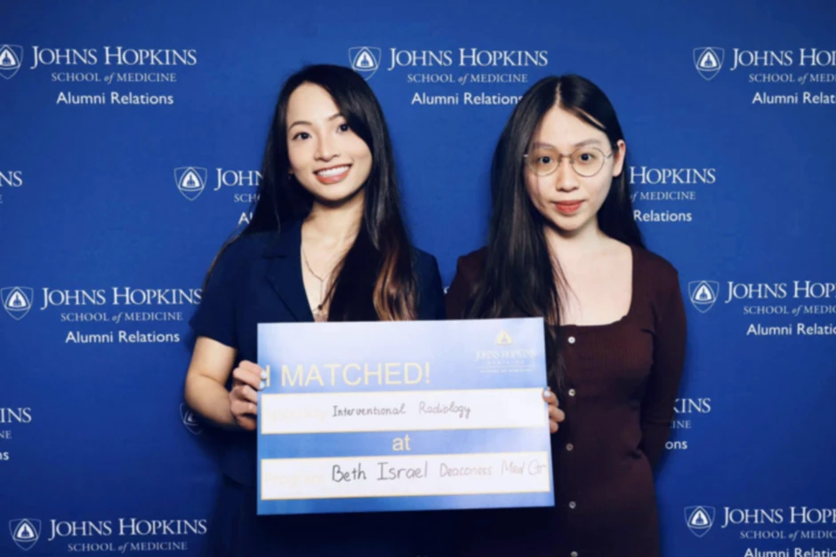 Nữ bác sĩ Việt 27 tuổi trúng tuyển nội trú tại Đại học Harvard Nữ bác sĩ Việt 27 tuổi trúng tuyển nội trú tại Đại học Harvard