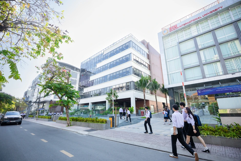 Sinh viên SIU chinh phục học bổng thạc sĩ tại Newcastle University Sinh viên SIU chinh phục học bổng thạc sĩ tại Newcastle University