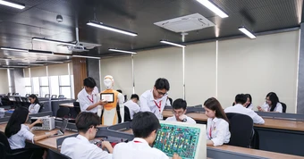 Sinh viên SIU chinh phục học bổng thạc sĩ tại Newcastle University