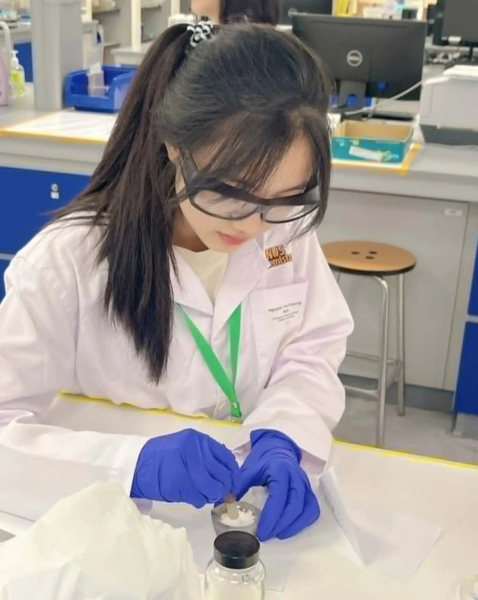 Tốt nghiệp sớm, nữ sinh 22 tuổi thẳng tiến đại học top 8 thế giới Tốt nghiệp sớm, nữ sinh 22 tuổi thẳng tiến đại học top 8 thế giới