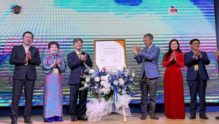 Trường ĐH đầu tiên Việt Nam đạt kiểm định quốc tế THE-ICE Úc Trường ĐH đầu tiên Việt Nam đạt kiểm định quốc tế THE-ICE Úc