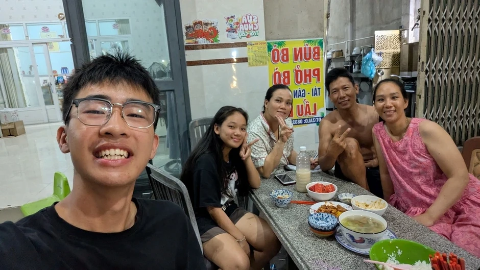 14 ngày đạp xe hơn 1.800 km xuyên Việt tự thưởng cho tuổi 18 14 ngày đạp xe hơn 1.800 km xuyên Việt tự thưởng cho tuổi 18