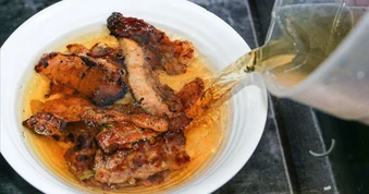5 quán bún chả Hà Nội được Michelin 2026 gọi tên, thực khách nên thử