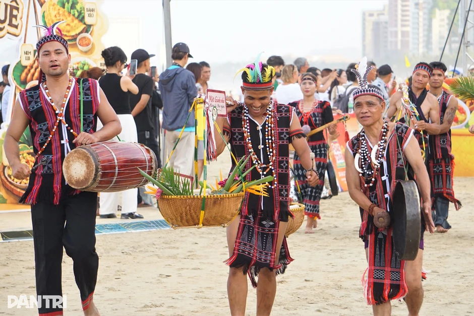 70 gánh hàng rong “khuấy động” tiệc ẩm thực bên bờ biển Đà Nẵng 70 gánh hàng rong “khuấy động” tiệc ẩm thực bên bờ biển Đà Nẵng
