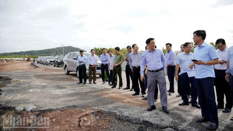 Bảo đảm an ninh trật tự, góp phần nâng tầm diện mạo Phú Quốc Bảo đảm an ninh trật tự, góp phần nâng tầm diện mạo Phú Quốc